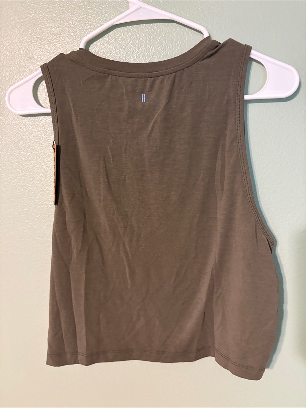 NOBULL Women's London Cropped Tank - Olive - Picture 4 of 4